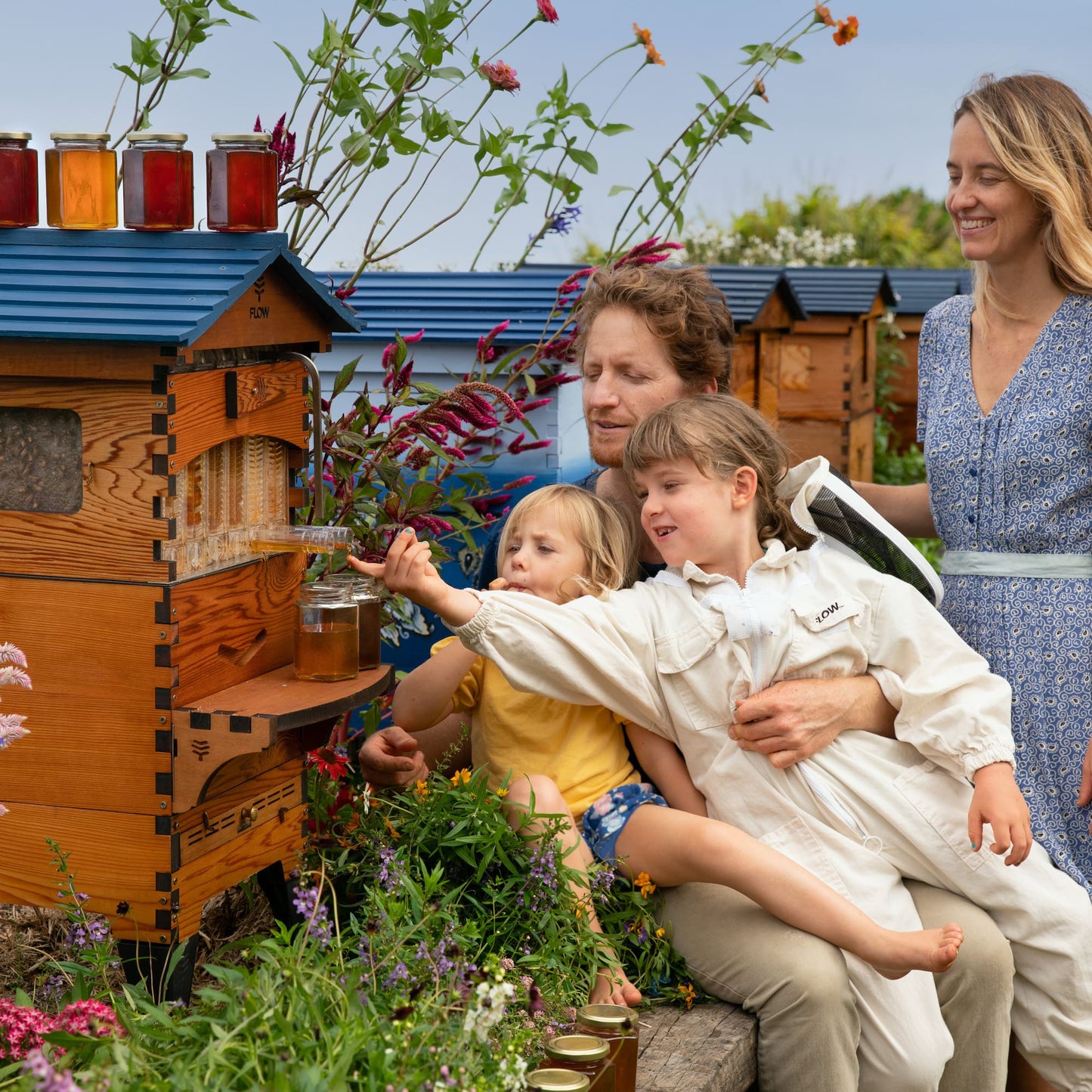 Flow Hive 2+ Premium Cedar Beehive Kit – Easy Honey Harvesting